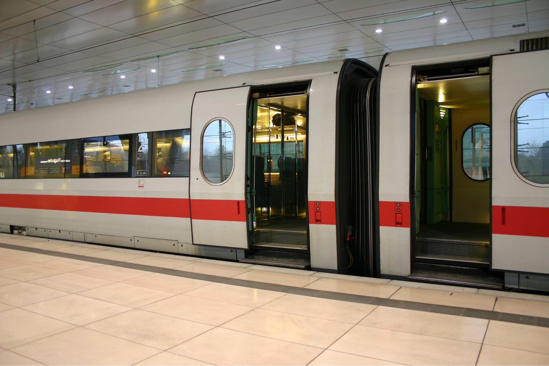 What-role-do-miniature-dampers-play-in-the-performance-of-sliding-doors-on-trains-BIBUS-France
